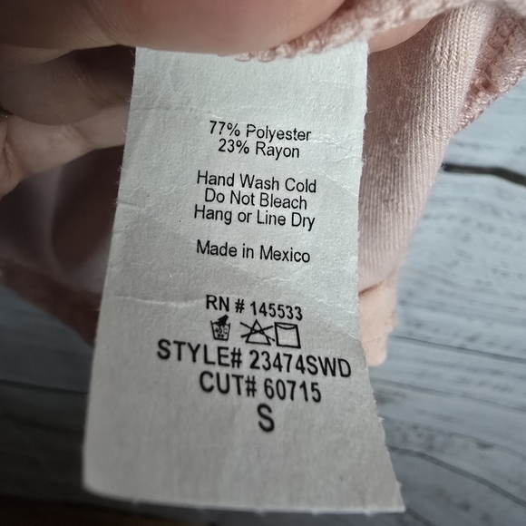 NWT W5 Women's Blush Textured Blouse Shortsleeve Size Small - Picture 4 of 5